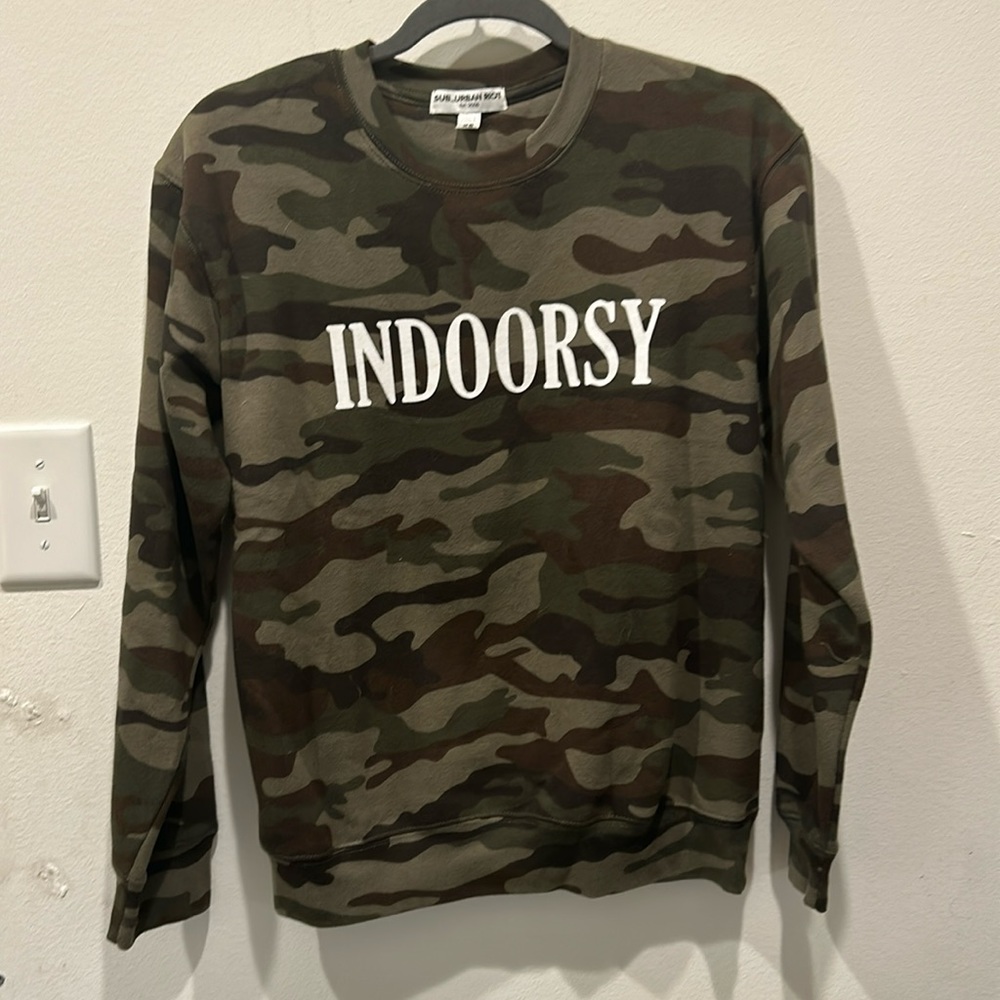 Camouflage sweatshirt for ladies. Size xs